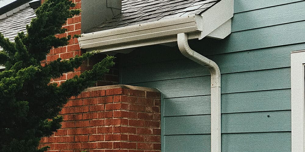 Seamless-Gutters-Pinnacle-Roofing-LLC-1